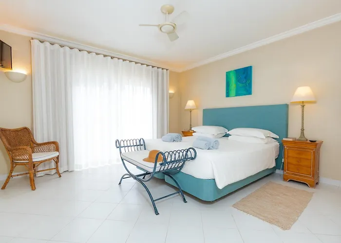 Willa Mng Elliott50 Vale do Lobo