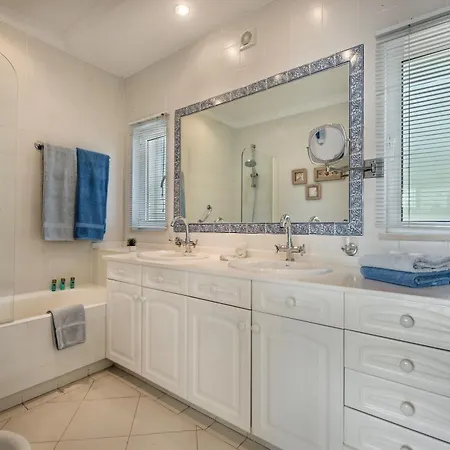 Mng Elliott50 * Vale do Lobo