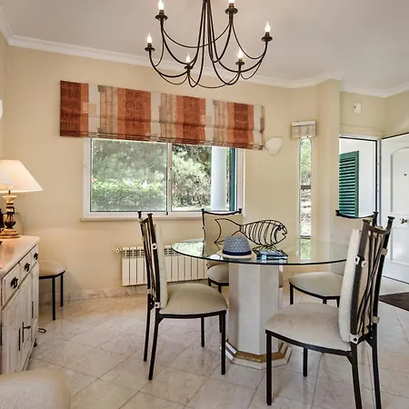 Mng Elliott50 Vale do Lobo